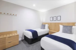 Single slot in Twin Share Room - Shared bathroom